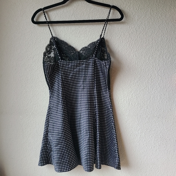 Satin Slip - Picture 2 of 7